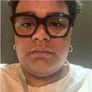 I'm an art teacher with 10 years' experience teaching children's literature and reading in Portuguese to children aged 3 to 14